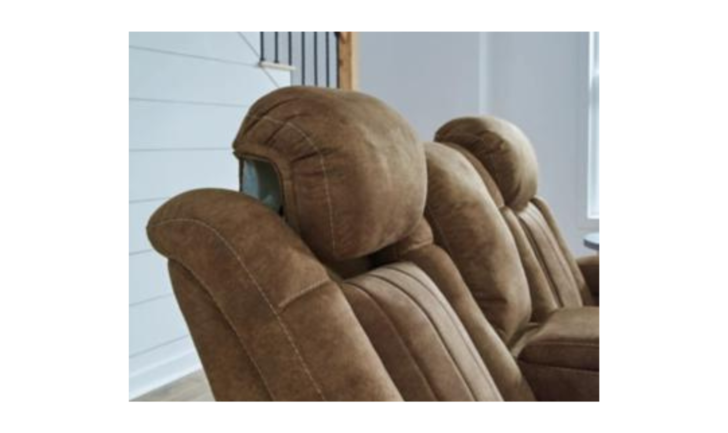 Wolfridge Leather Power Reclining Living Rom Set With Storage Console (2/3 Pieces)