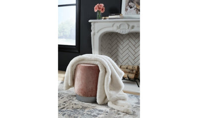 Gariland Throw
