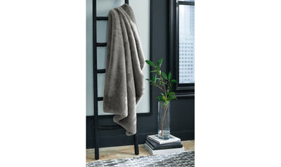 Gariland Throw