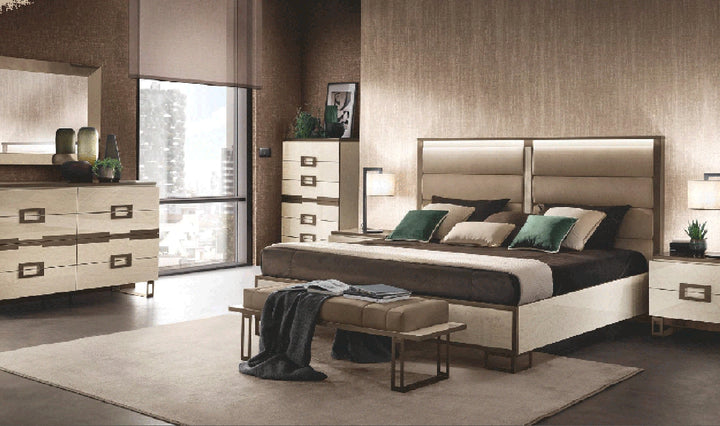 Poesia Four Drawer Chest