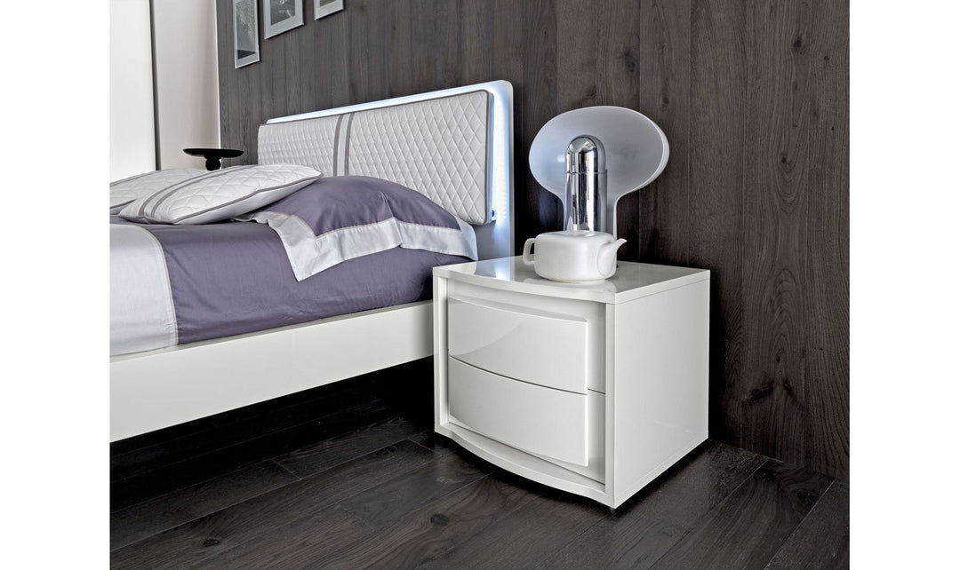 Dama Bianca Nightstand-Nightstands-Jennifer Furniture