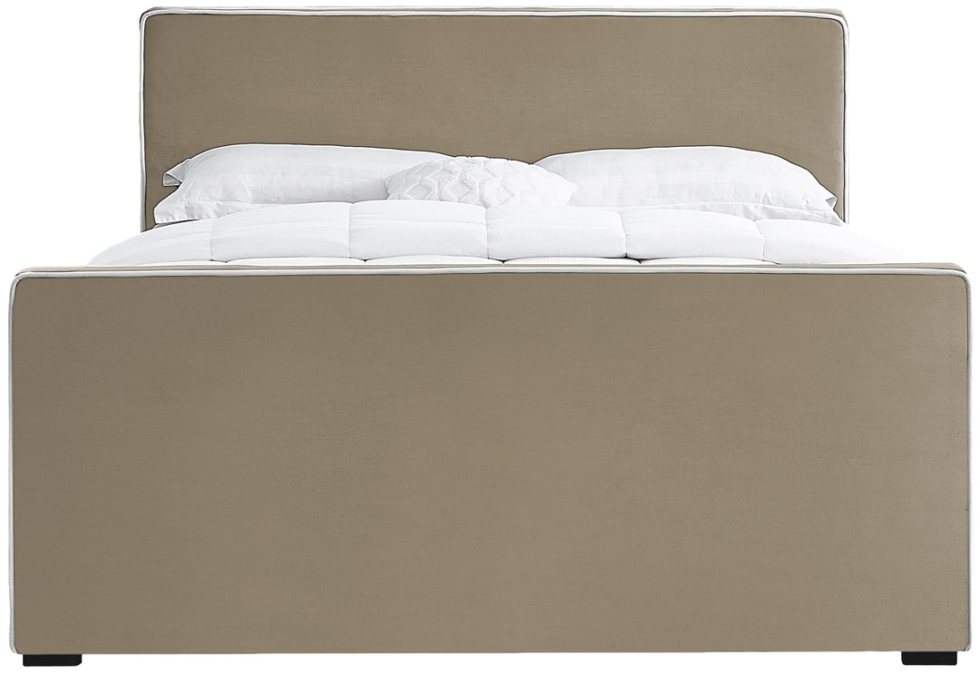 Dillard Bed-Beds-Jennifer Furniture