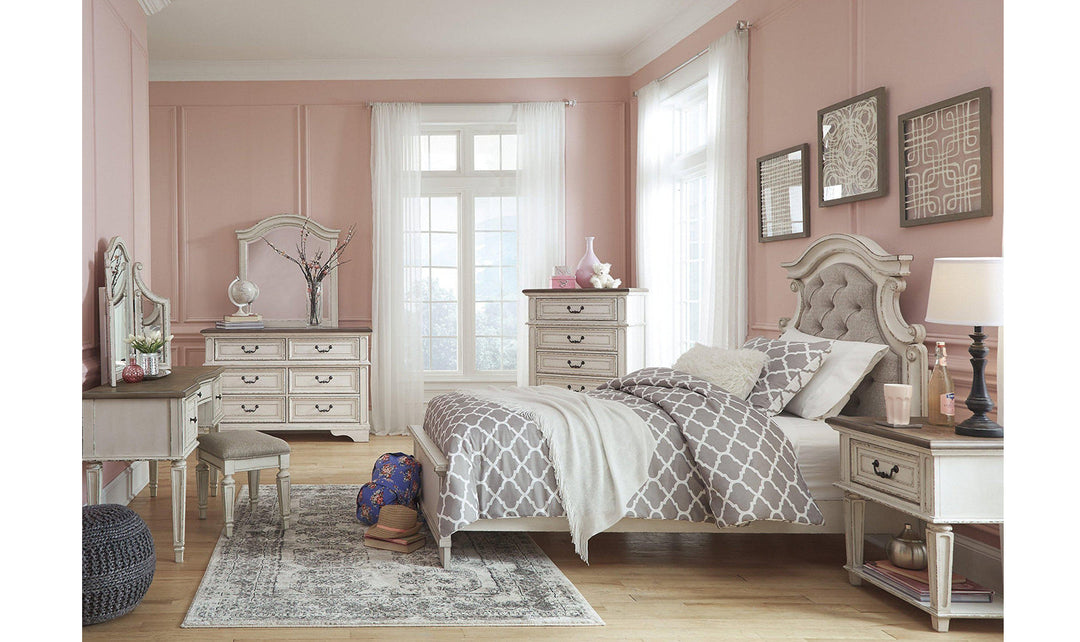 Modern Heritage Realyn Bedroom Set – Jennifer Furniture